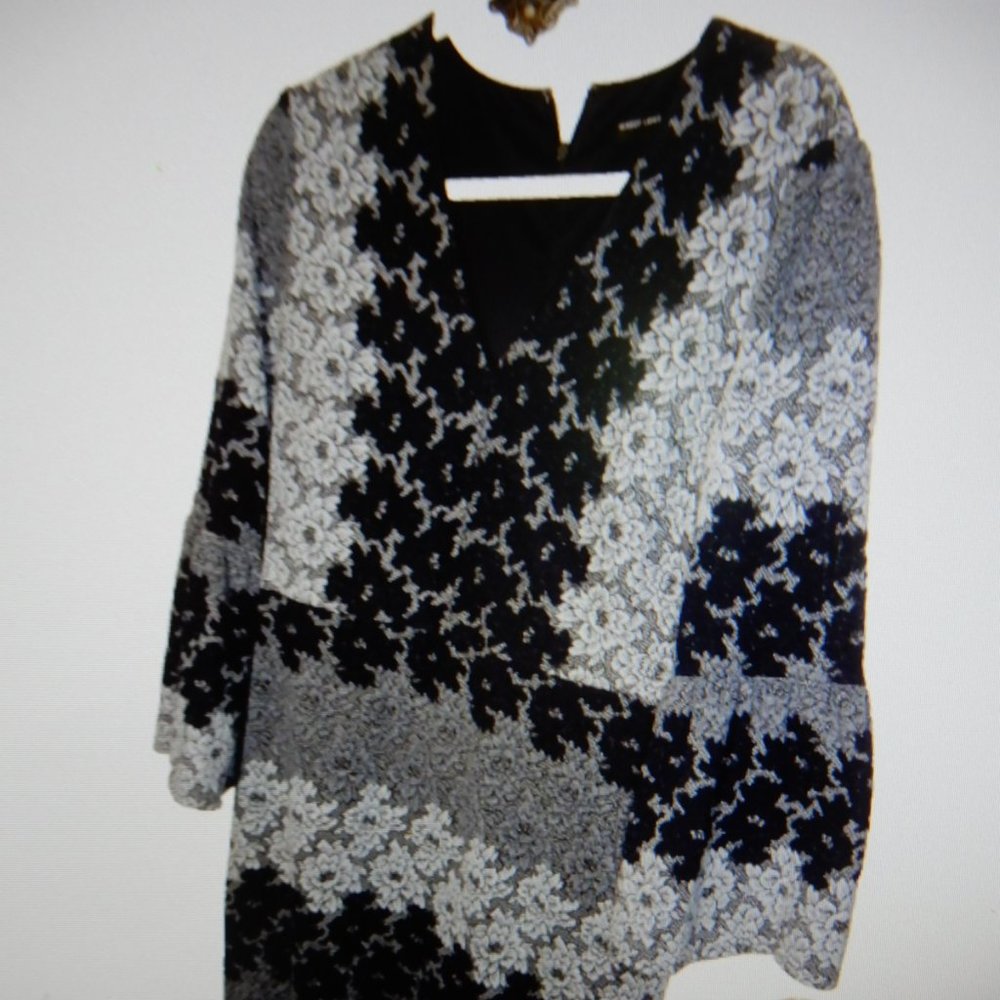 MAGGY LONDON black/gray ombre floral knit dress bell sleeves size 12